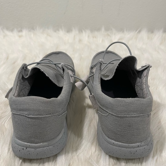 Men’s Fanture Grey Slip On Lightweight Travel Shoes Size 8.5 US! - Picture 5 of 9